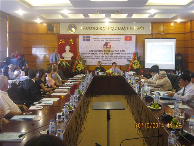 ສະເຫຼີມສະຫຼອງ45ປີແຫ່ງວັນສ້າງຕັ້ງການພົວພັນທາງການທູດລະຫວ່າງຫວຽດນາມ-ຊູແອດ